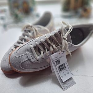 Womens 7.5 Adidas Spezial Light Gray / Silver NWT